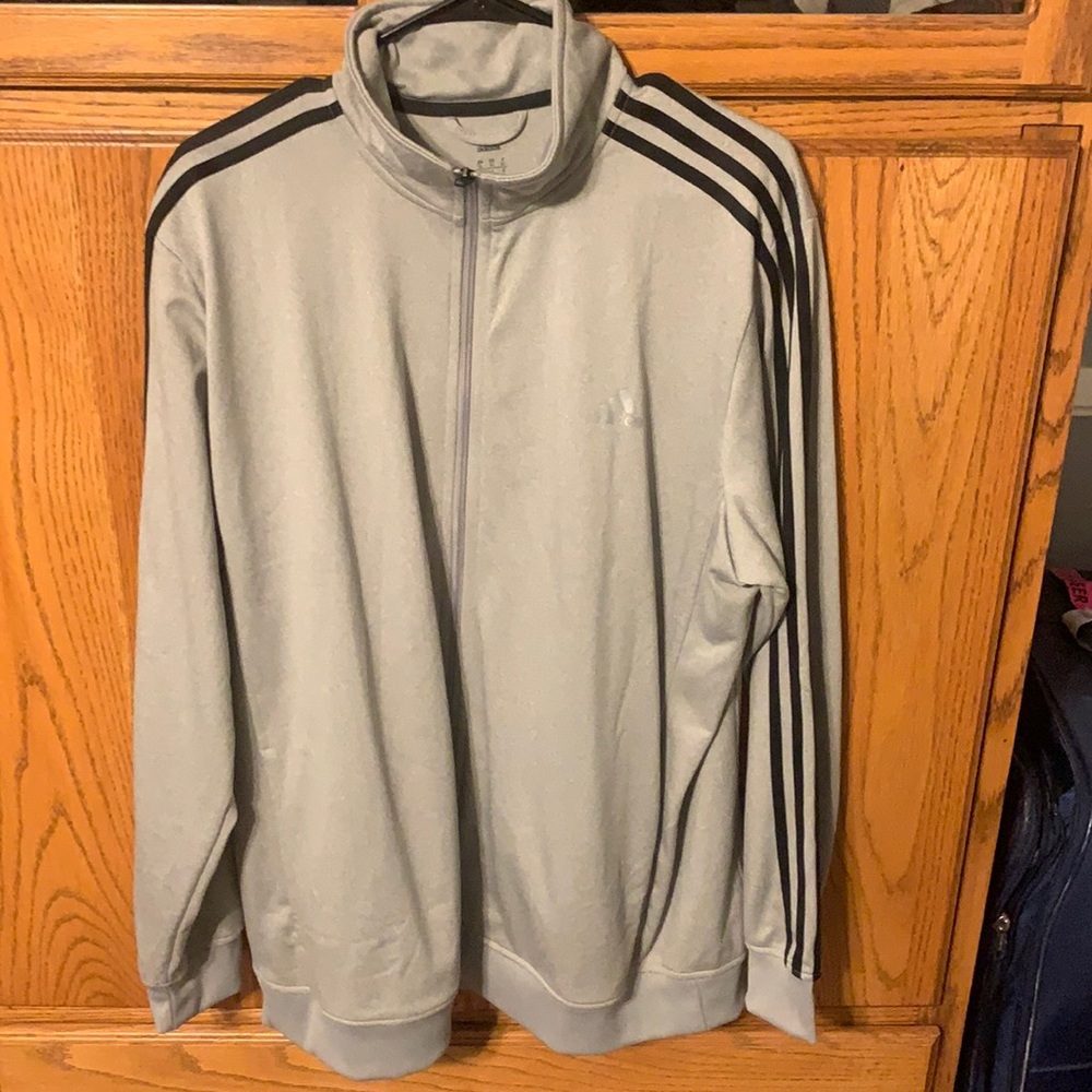 ADIDAS MEN’S TRACK JACKET. SIZE XL